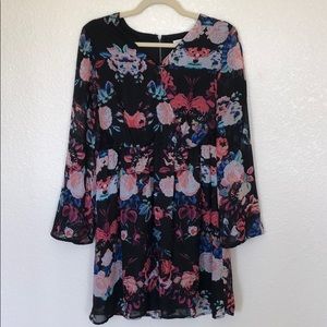 Flare sleeve floral dress
